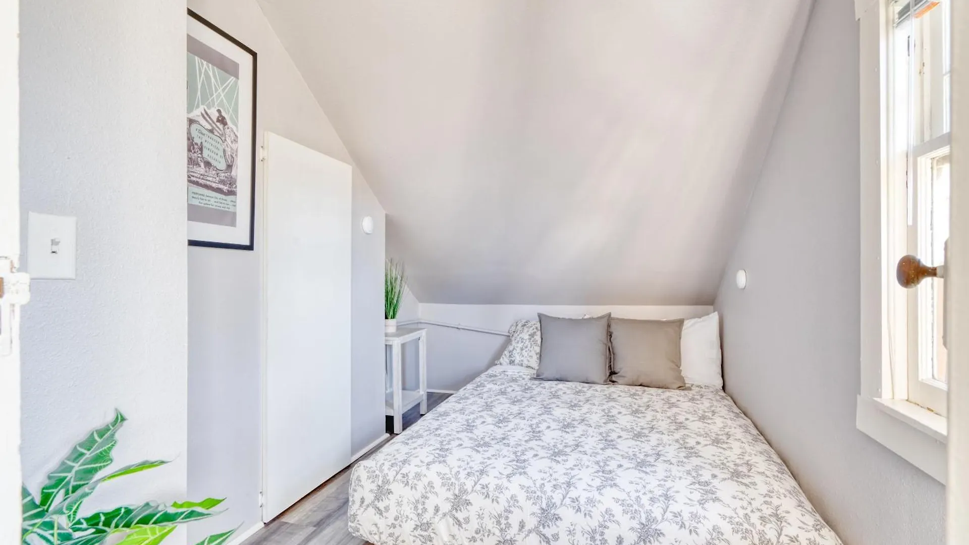 Stay Portland - Portland Multiunit, 99 Walk Score, Remote Workers 0*,  United States